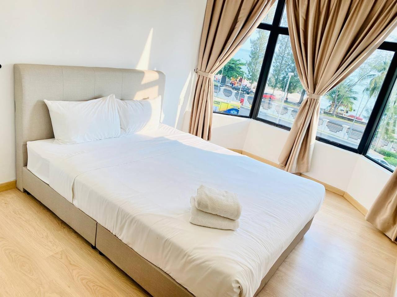 Mutiara Melaka Beach Resort By Glex Tangga Batu Luaran gambar